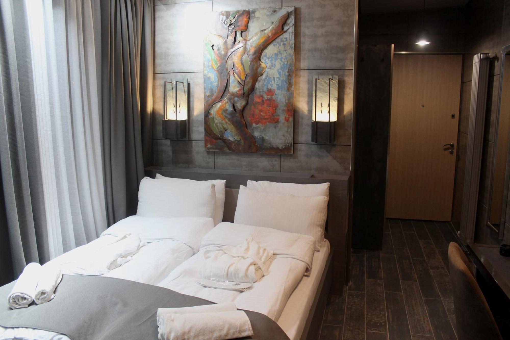 Piano Borracho Boutique Hotel Old ティビリシ 部屋 写真